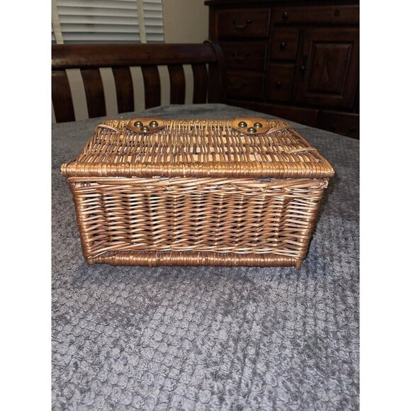 Vintage Rattan Suitcase Wicker Chest Picnic and Wine Box - Picture 7 of 16